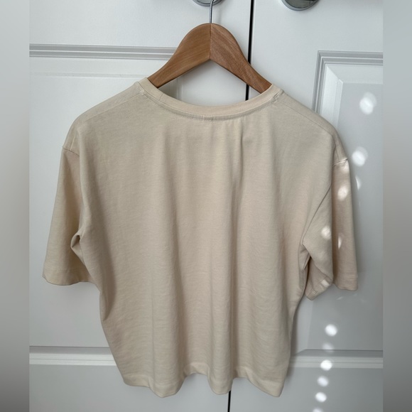 Babaton T-Shirt - Picture 4 of 4